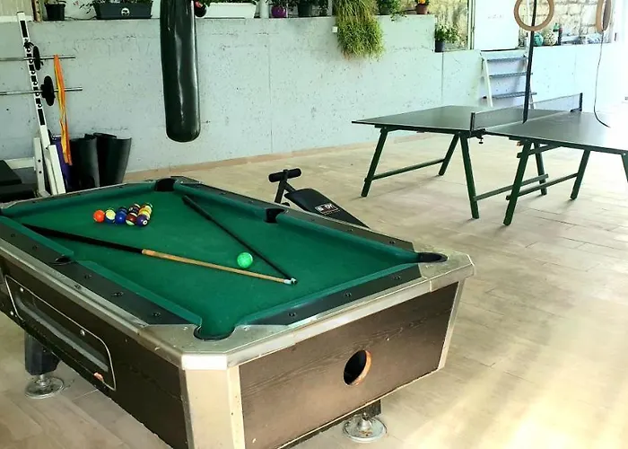 Anja Lux, Appartement Split