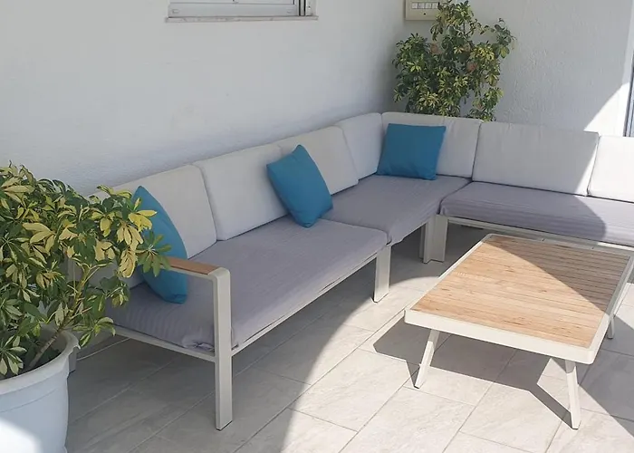 Anja Lux, * 스플리트